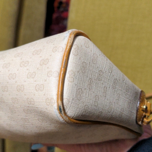 Vintage Gucci Camera Micro GG Bag - Picture 4 of 16